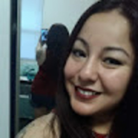 Meet your Posher, Liz - Picture 1 of 1